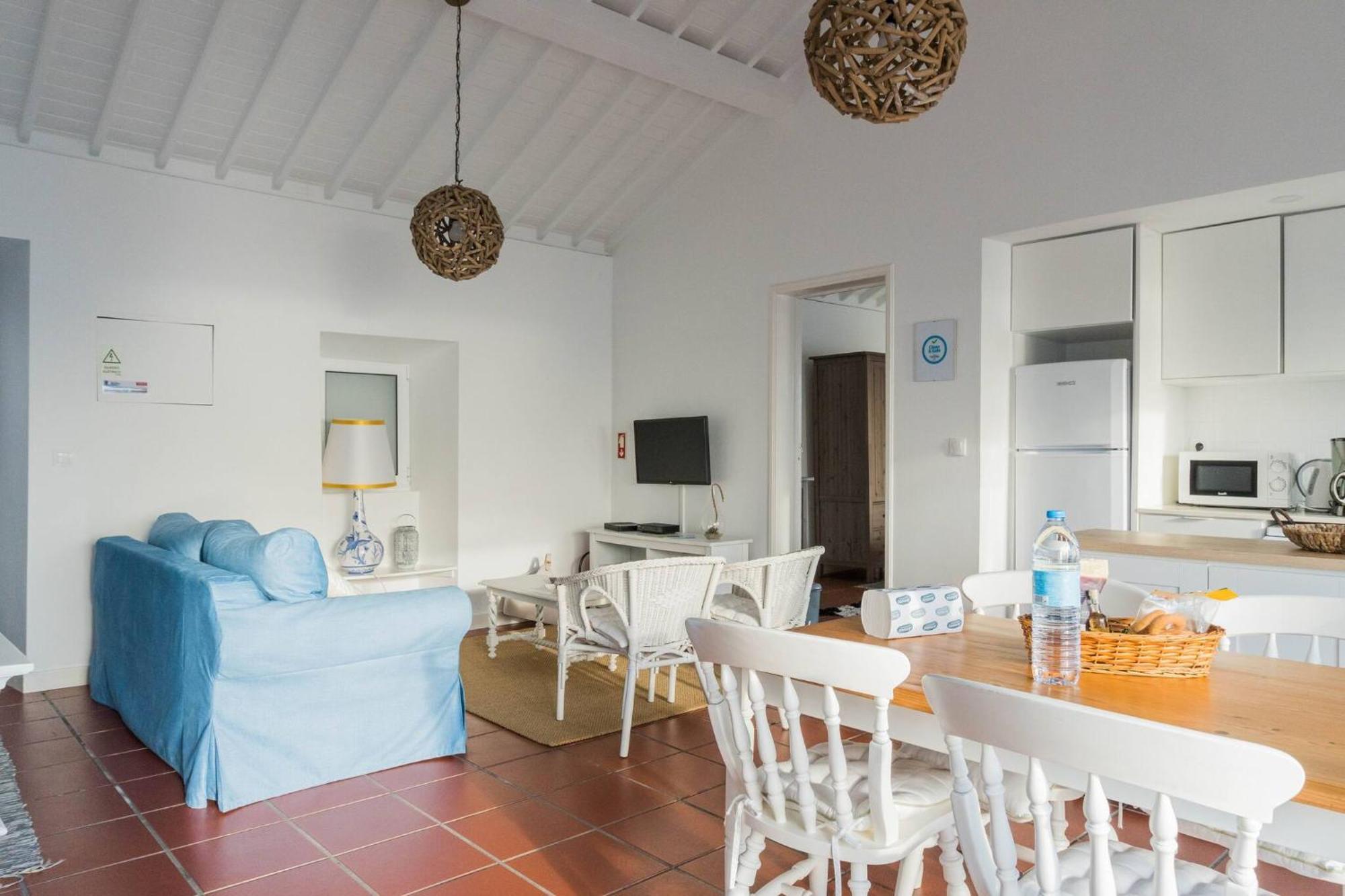 Casa Dos Mosteiros 1740/Al Luaran gambar