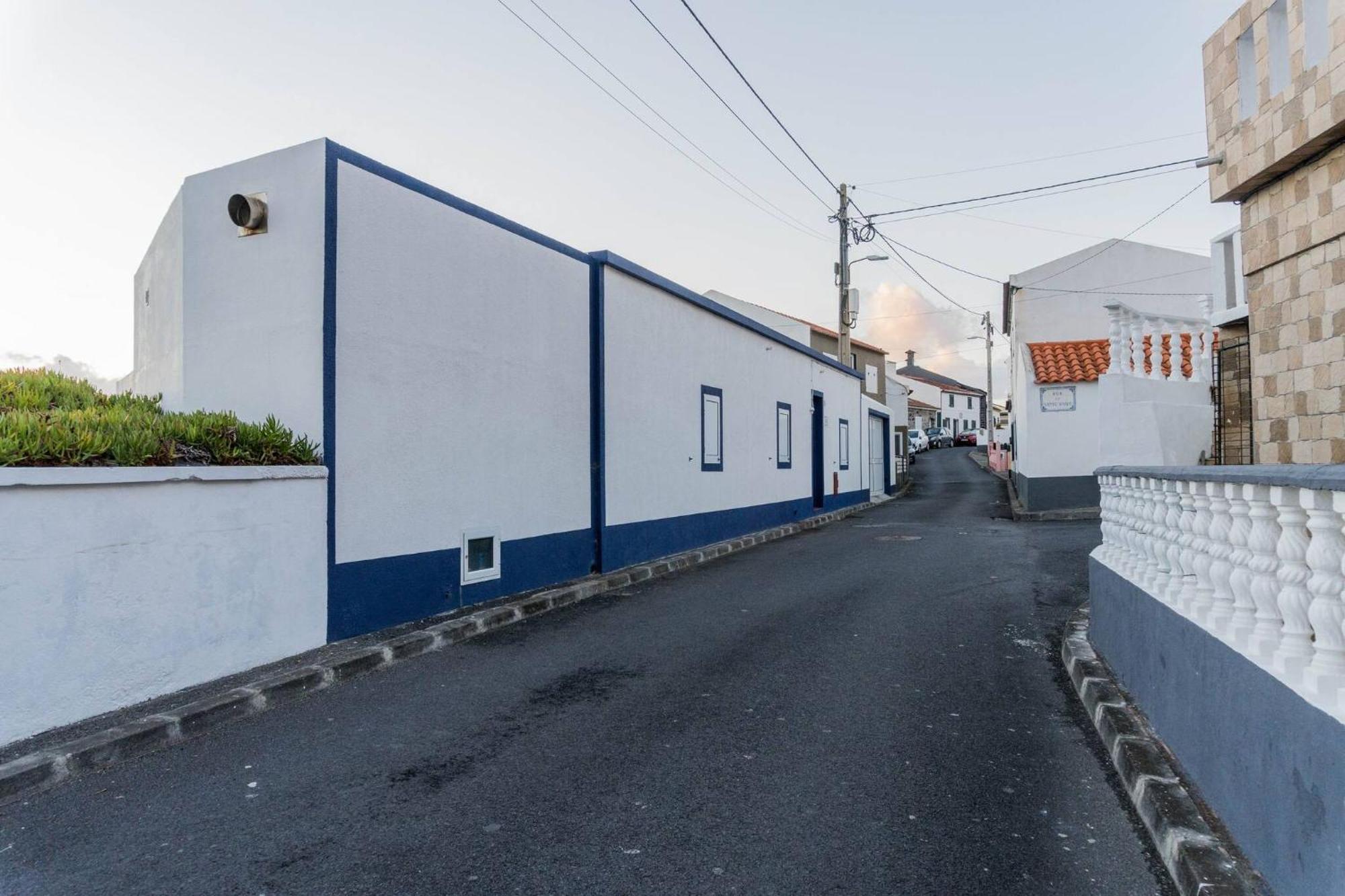 Casa Dos Mosteiros 1740/Al Luaran gambar