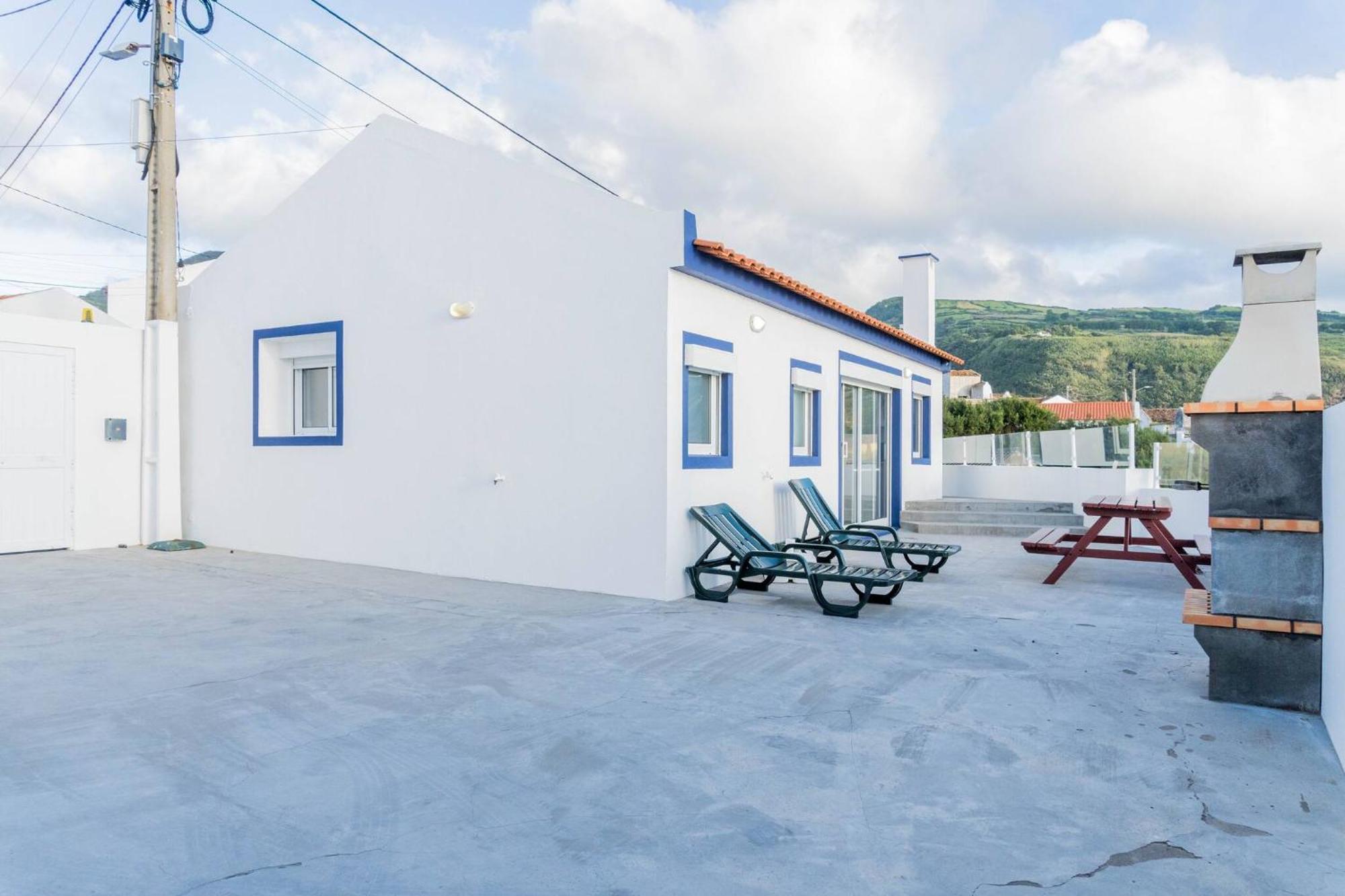 Casa Dos Mosteiros 1740/Al Luaran gambar